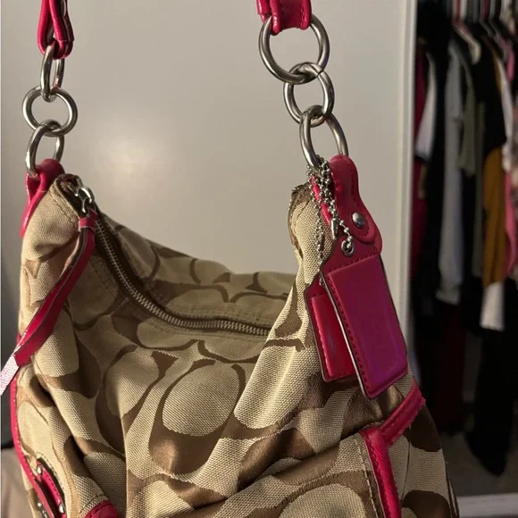 Coach Signature Hobo Shoulder Bag with Pink Trim - Picture 2 of 4